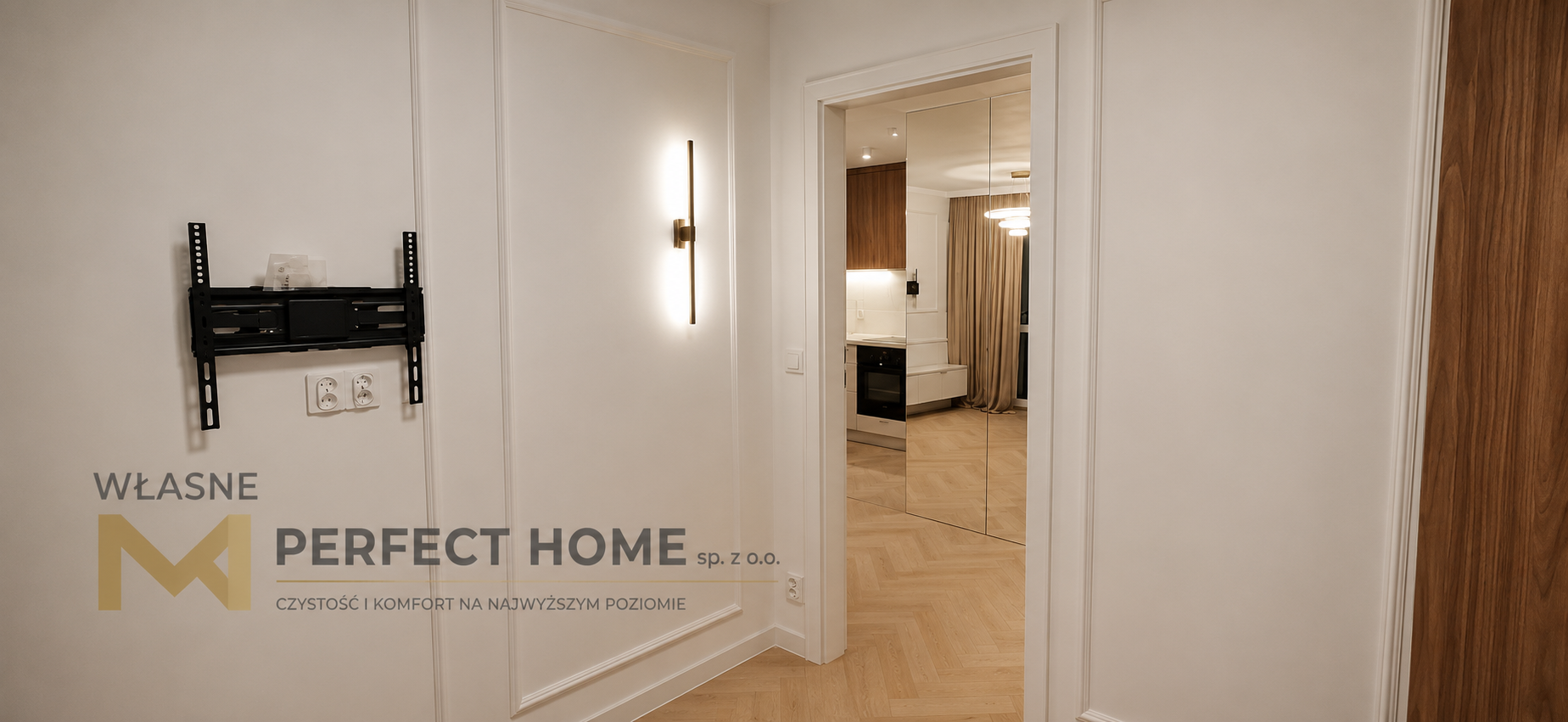 Eleganckie wnętrze ze sztukaterią i kinkietem LED — realizacja Perfect Home
